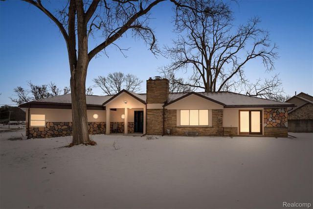 15500 Millar Road, Clinton Charter Township, MI 48036