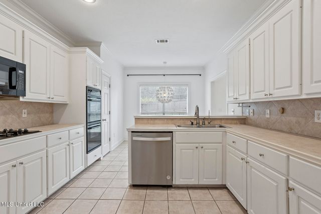 305 Golden Pond Drive, Madison, MS 39110