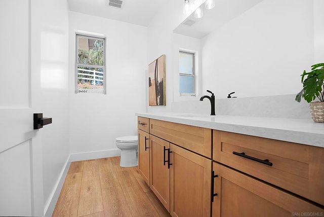 588 Twin Country Ln, Fallbrook, CA 92028