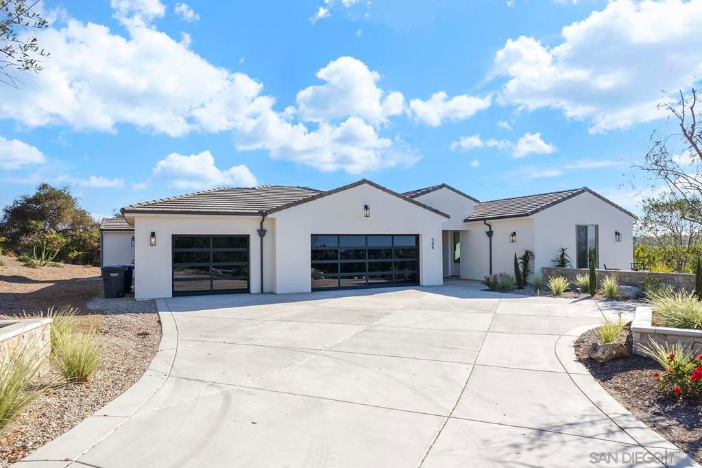 588 Twin Country Ln, Fallbrook, CA 92028