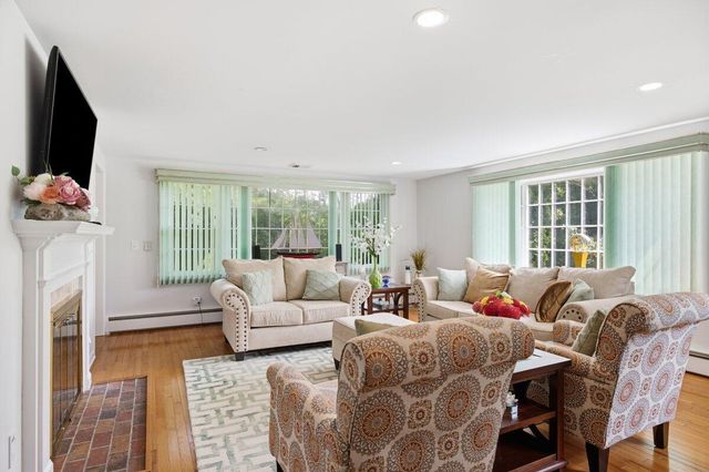 105 Hillside Drive, Centerville, MA 02632