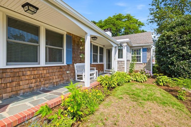105 Hillside Drive, Centerville, MA 02632