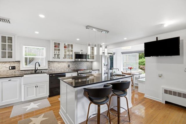 105 Hillside Drive, Centerville, MA 02632