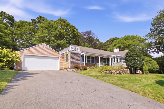 105 Hillside Drive, Centerville, MA 02632