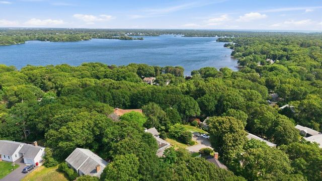 105 Hillside Drive, Centerville, MA 02632