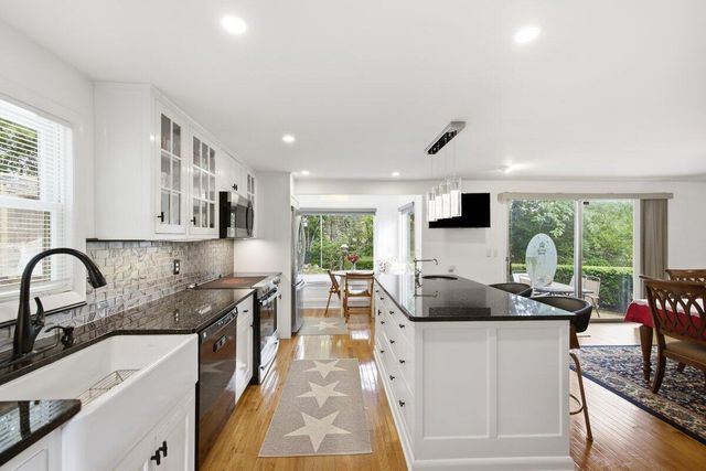 105 Hillside Drive, Centerville, MA 02632