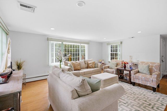 105 Hillside Drive, Centerville, MA 02632
