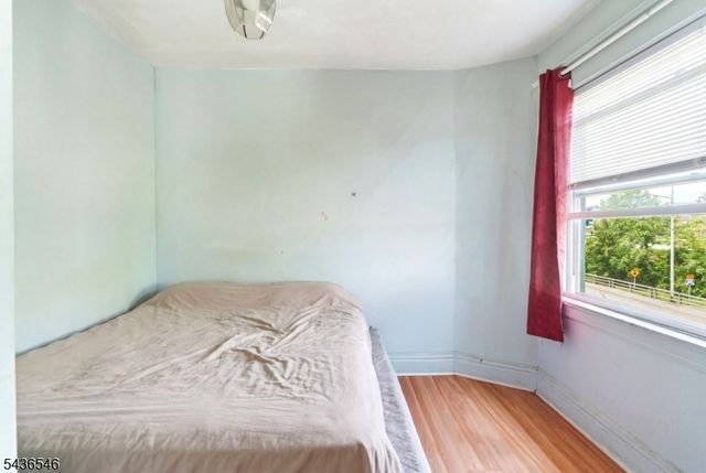 3 Winthrop Ter, East Orange City, NJ 07018