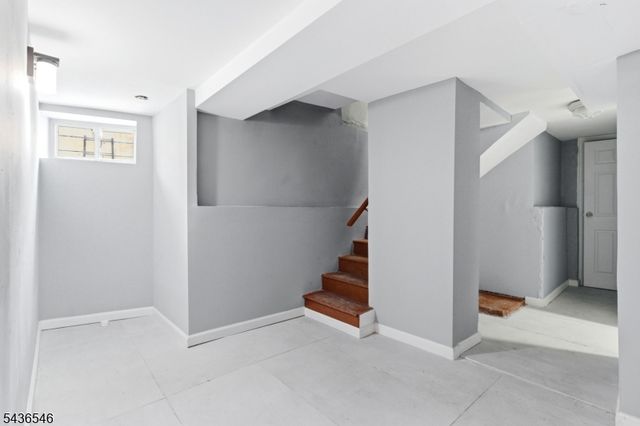 3 Winthrop Ter, East Orange City, NJ 07018