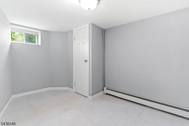 3 Winthrop Ter, East Orange City, NJ 07018