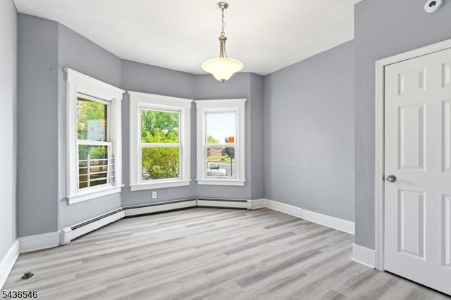 3 Winthrop Ter, East Orange City, NJ 07018