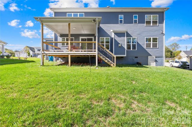 140 Dabbling Duck Circle, Mooresville, NC 28117