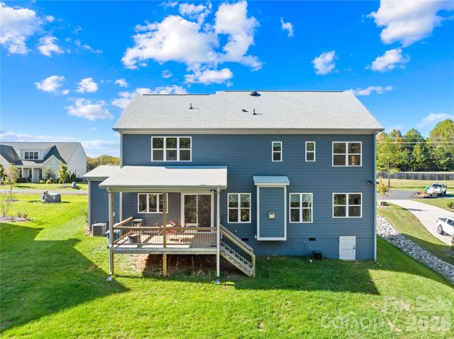 140 Dabbling Duck Circle, Mooresville, NC 28117