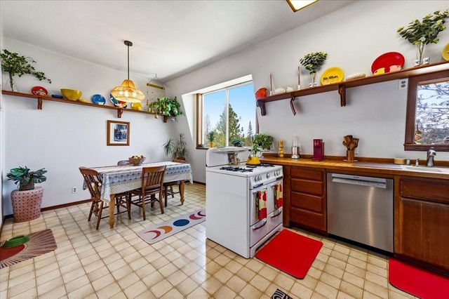 12753 S Ponderosa Way, Grass Valley, CA 95945