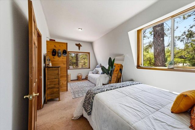12753 S Ponderosa Way, Grass Valley, CA 95945