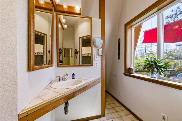 12753 S Ponderosa Way, Grass Valley, CA 95945