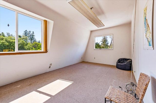 12753 S Ponderosa Way, Grass Valley, CA 95945