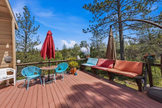 12753 S Ponderosa Way, Grass Valley, CA 95945