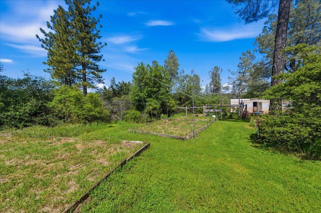 12753 S Ponderosa Way, Grass Valley, CA 95945