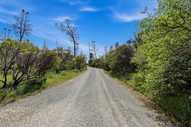 12753 S Ponderosa Way, Grass Valley, CA 95945