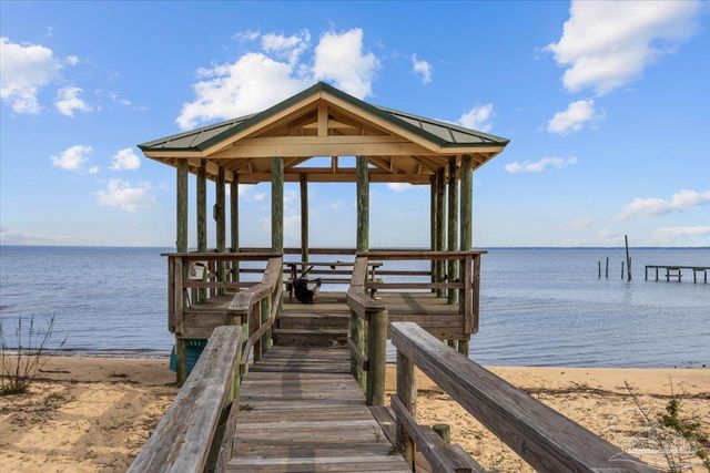 1101 Oyster Bay Dr, Milton, FL 32583