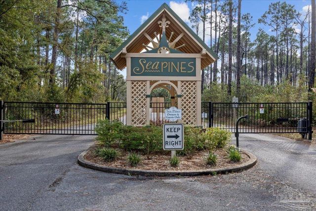 1101 Oyster Bay Dr, Milton, FL 32583