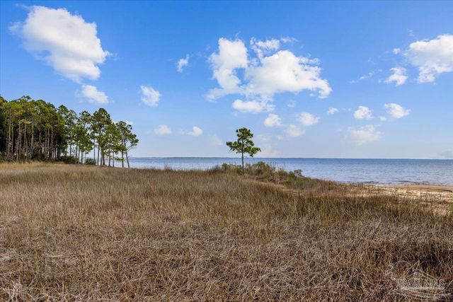 1101 Oyster Bay Dr, Milton, FL 32583