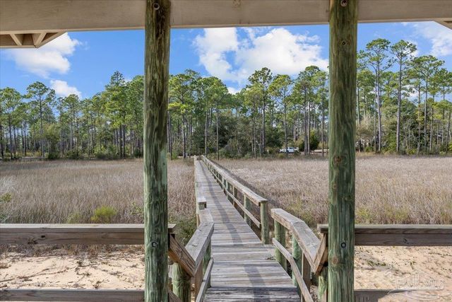 1101 Oyster Bay Dr, Milton, FL 32583