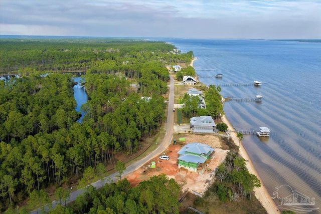 1101 Oyster Bay Dr, Milton, FL 32583