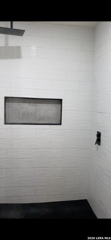 637 Canton, San Antonio, TX 78202