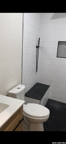 637 Canton, San Antonio, TX 78202