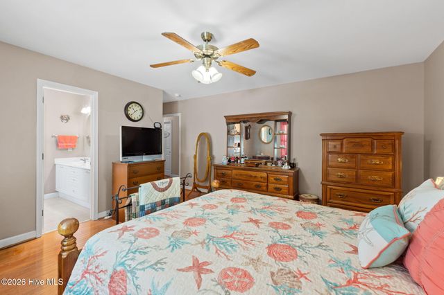 6 White Lane, Oak Island, NC 28465