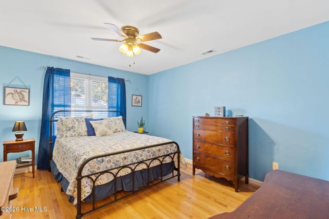 6 White Lane, Oak Island, NC 28465