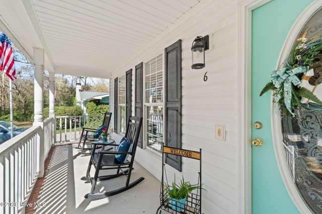 6 White Lane, Oak Island, NC 28465