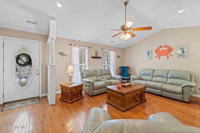 6 White Lane, Oak Island, NC 28465