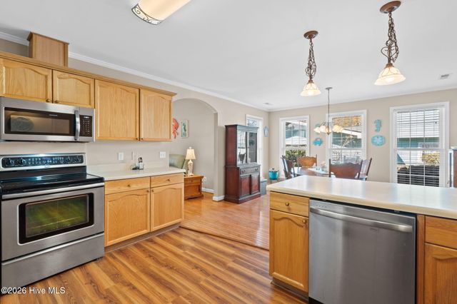 6 White Lane, Oak Island, NC 28465