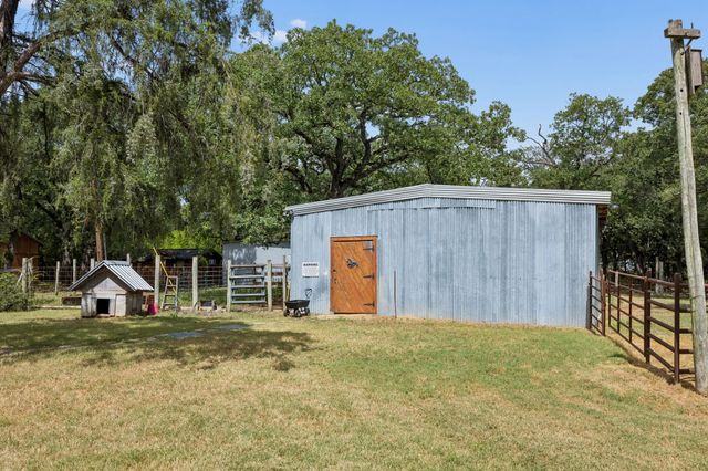 8363 County Road 4095, Kaufman, TX 75142