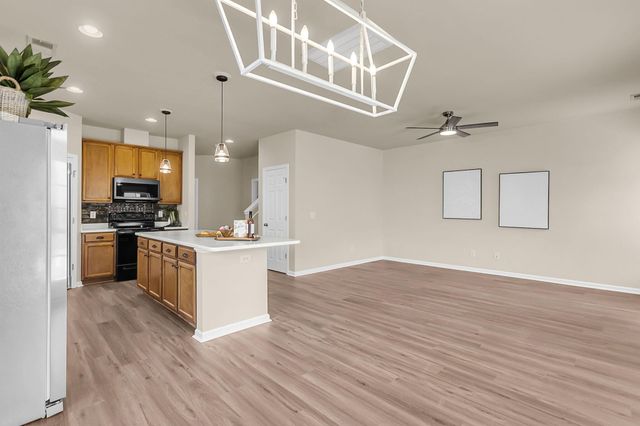 219 Lotz Drive, Summerville, SC 29483