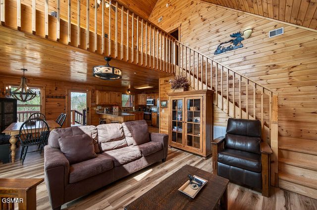 1106 Back Ridge Court, Gatlinburg, TN 37738