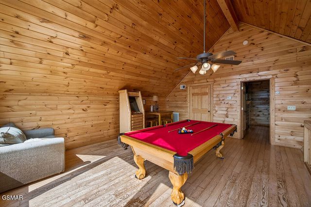 1106 Back Ridge Court, Gatlinburg, TN 37738