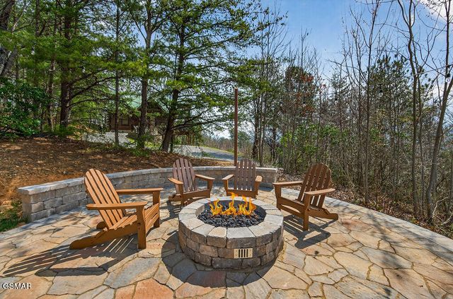 1106 Back Ridge Court, Gatlinburg, TN 37738