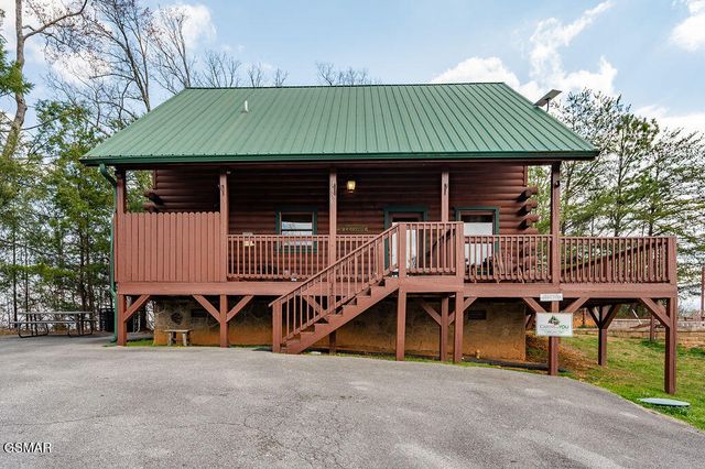 1106 Back Ridge Court, Gatlinburg, TN 37738