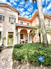 114 Ennis Lane, Jupiter, FL 33458