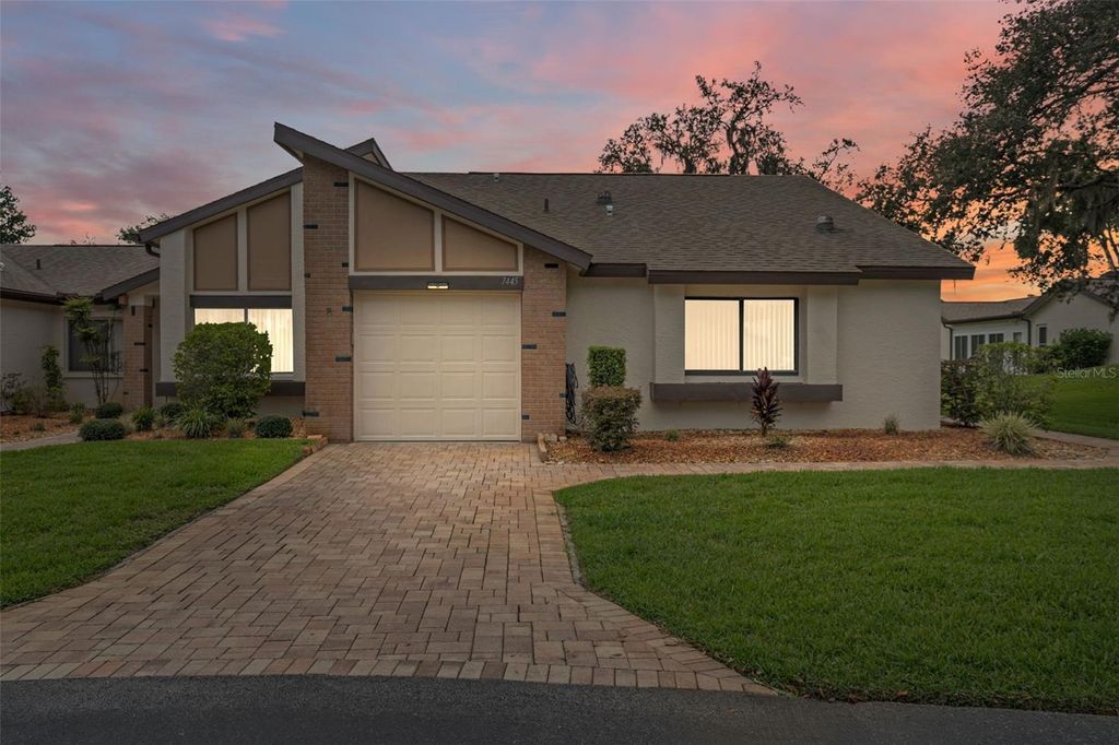 7445 CRESTWOOD DRIVE, Weeki Wachee, FL 34613