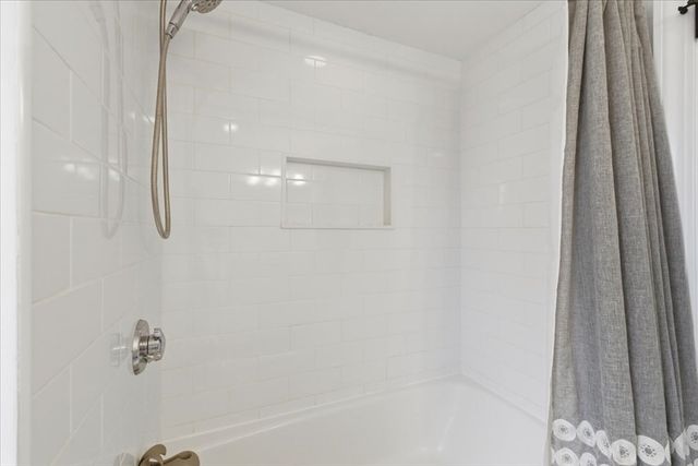 80 Willard St, Dedham, MA 02026