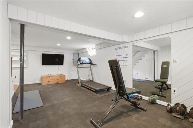 80 Willard St, Dedham, MA 02026