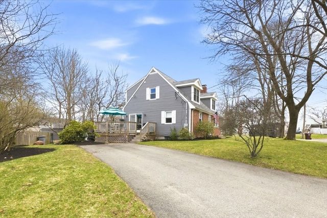 80 Willard St, Dedham, MA 02026