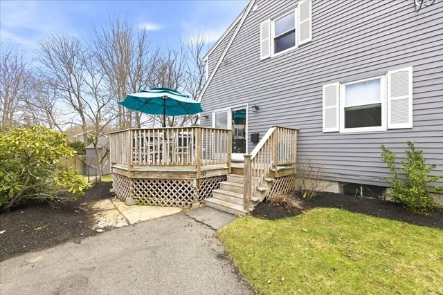 80 Willard St, Dedham, MA 02026