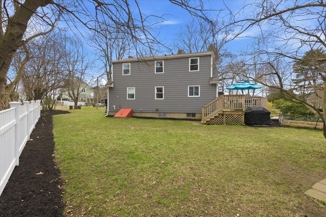80 Willard St, Dedham, MA 02026