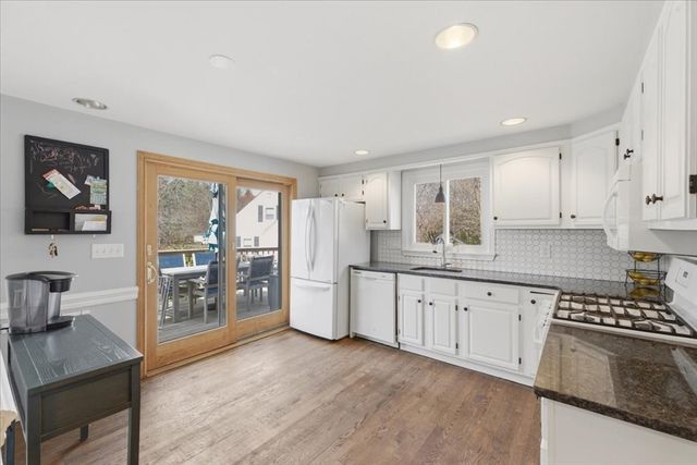 80 Willard St, Dedham, MA 02026